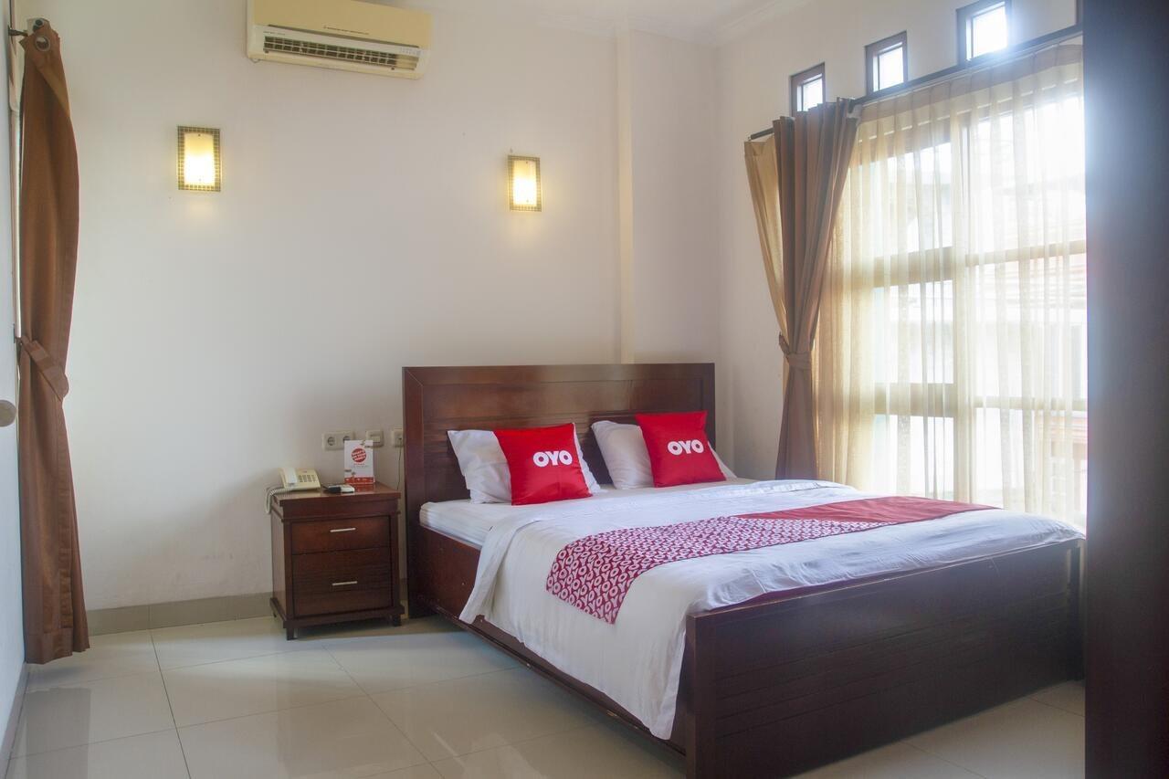 Hotel Oyo 3894 Karunia Muslim Syariah Yakarta Exterior foto