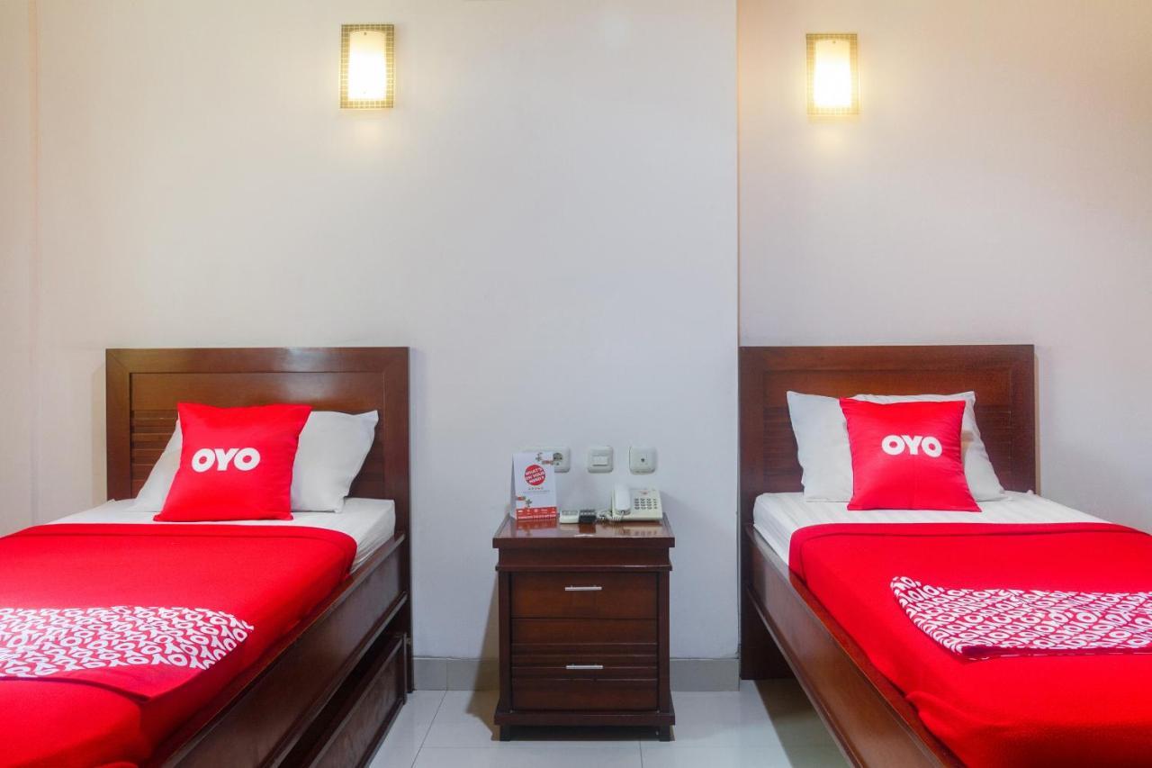 Hotel Oyo 3894 Karunia Muslim Syariah Yakarta Exterior foto