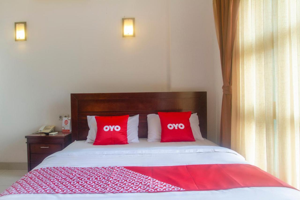 Hotel Oyo 3894 Karunia Muslim Syariah Yakarta Exterior foto