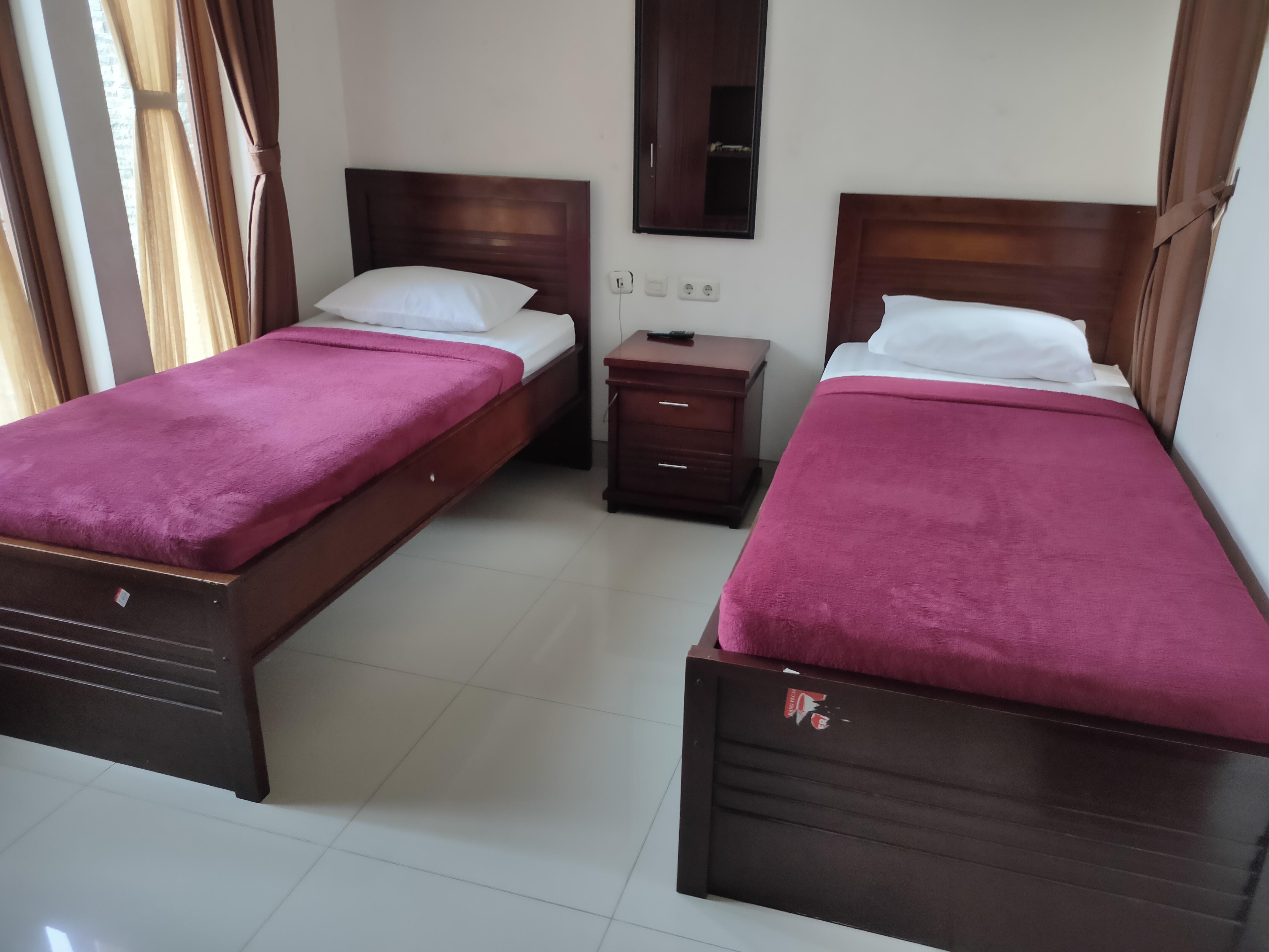 Hotel Oyo 3894 Karunia Muslim Syariah Yakarta Exterior foto