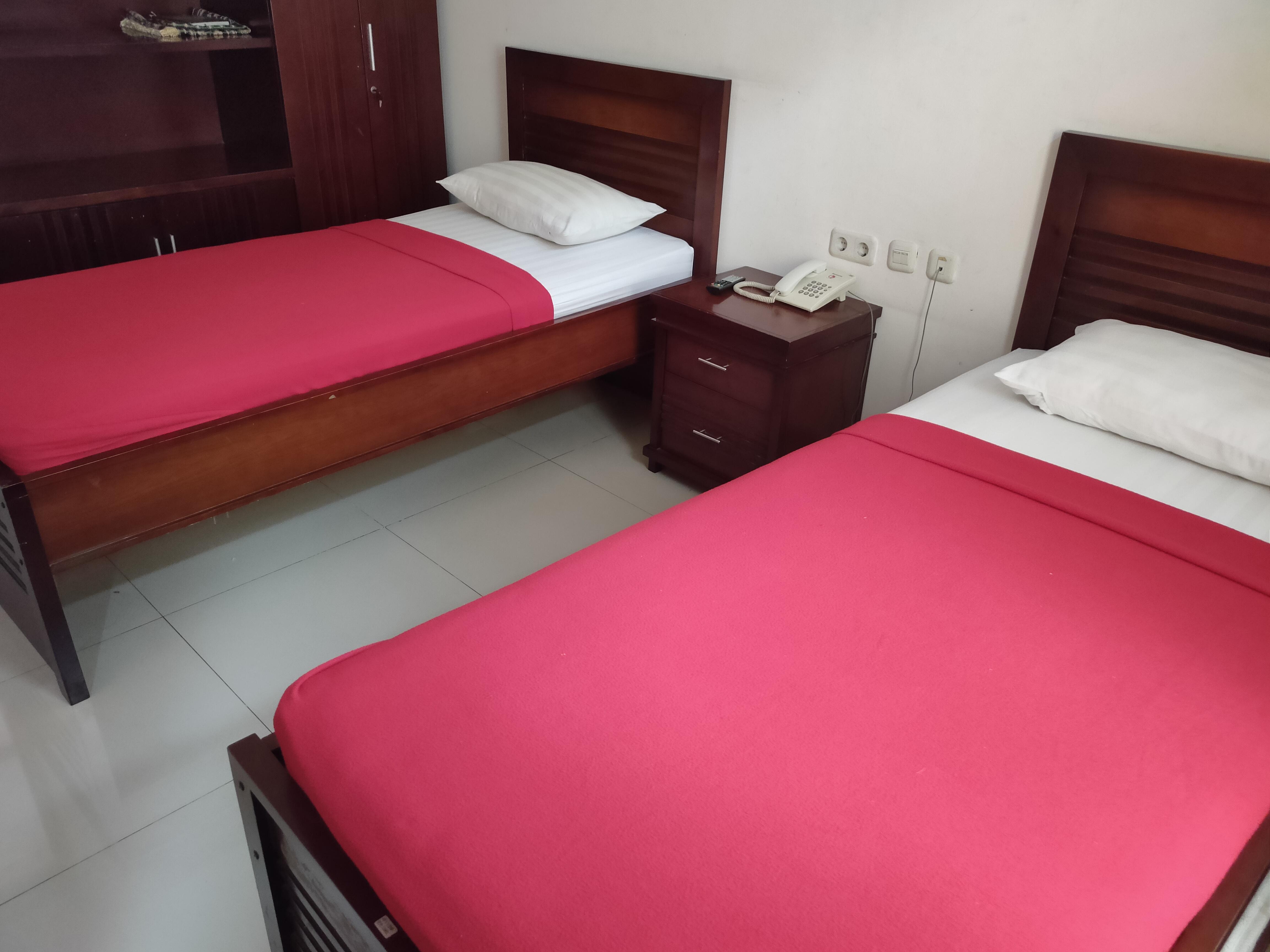 Hotel Oyo 3894 Karunia Muslim Syariah Yakarta Exterior foto