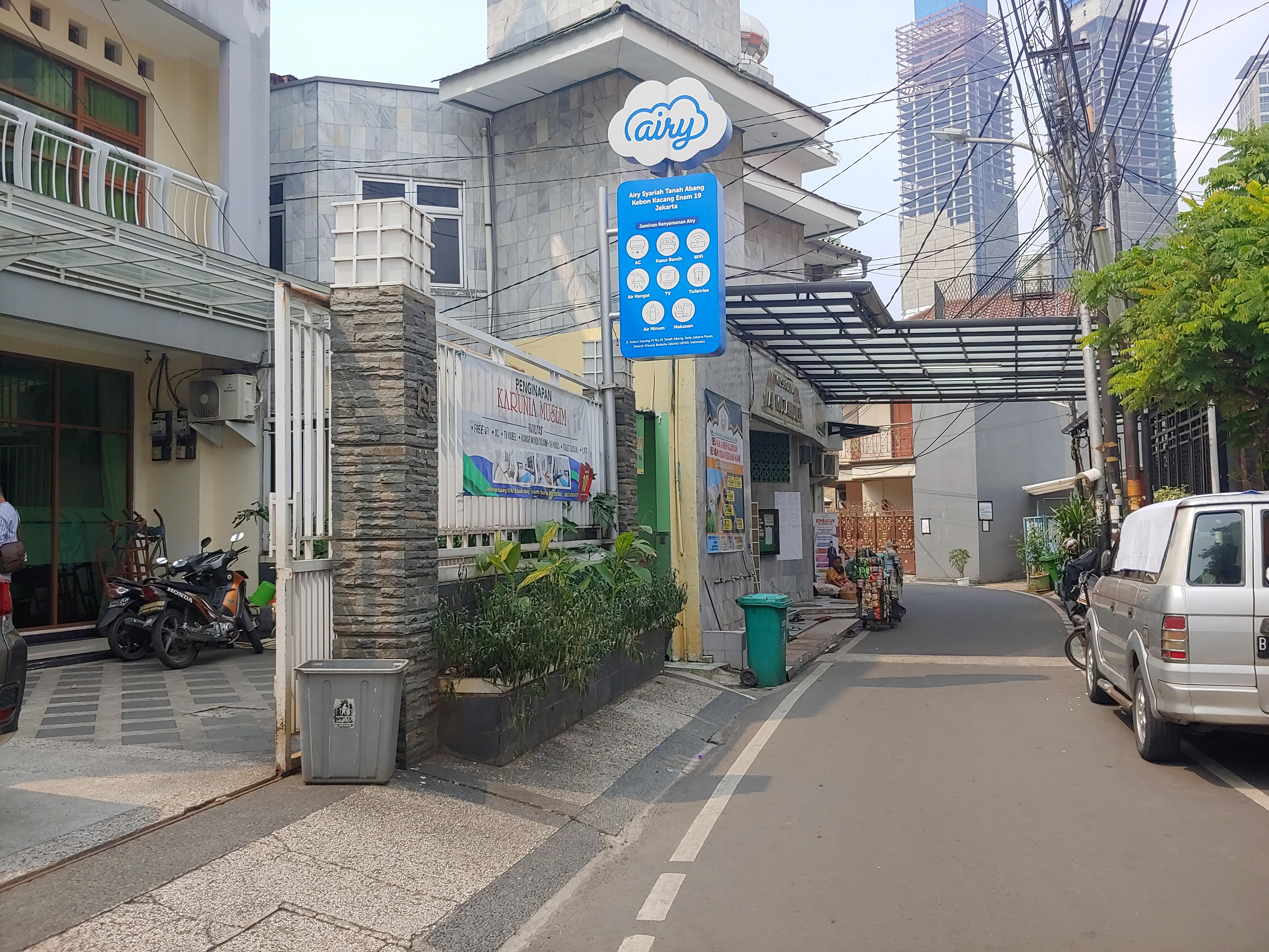 Hotel Oyo 3894 Karunia Muslim Syariah Yakarta Exterior foto